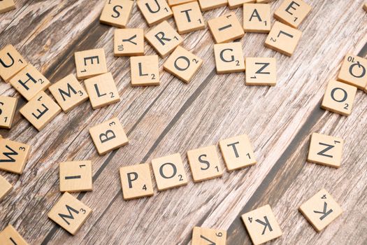 How to Write Blog Posts That Engage and Convert: Essential Strategies